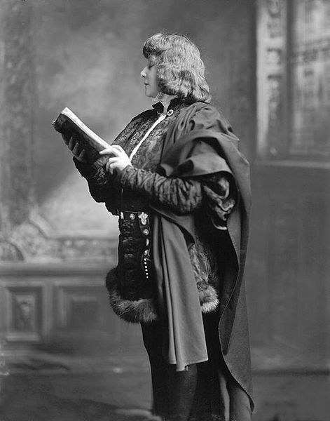 Sarah Bernhardt en el papel de Hamlet